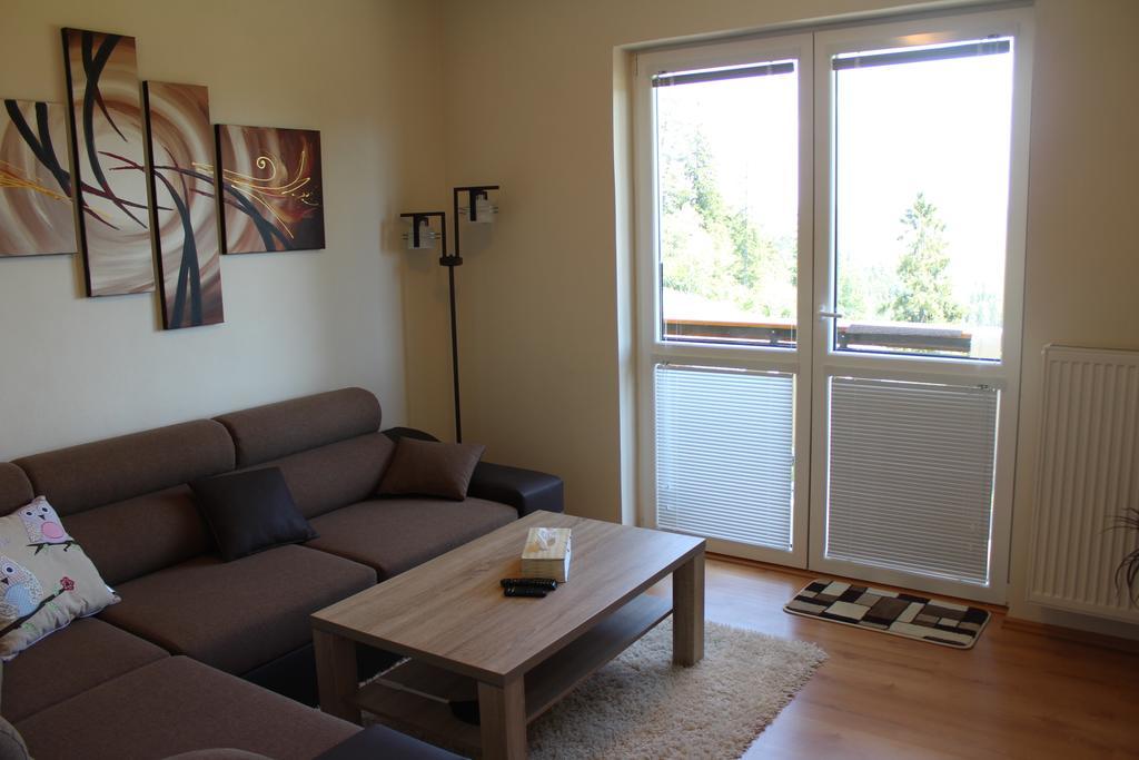 Pine Wood Apartment Vyšné Ružbachy Rum bild